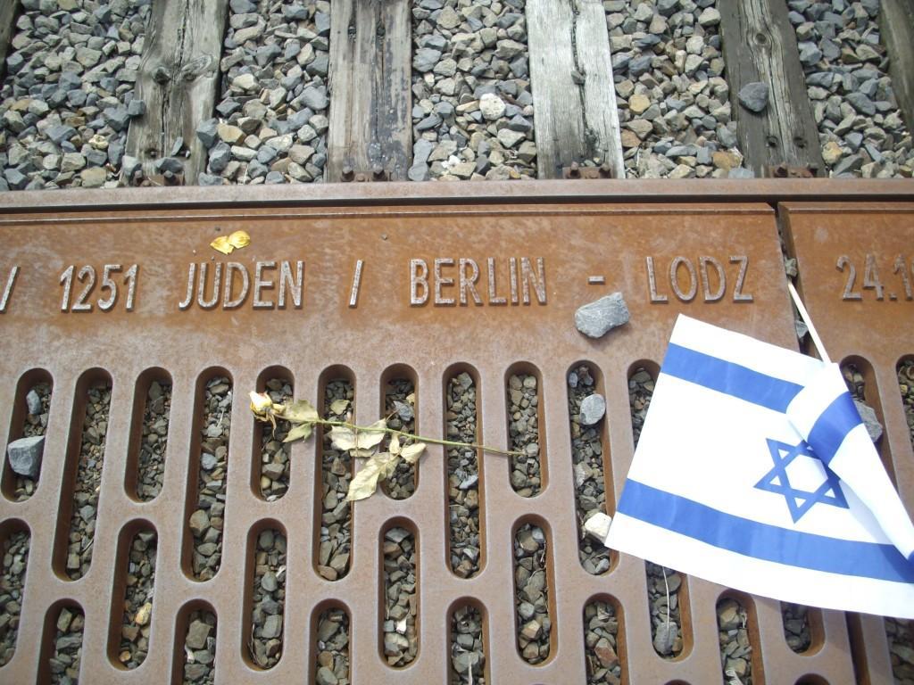 Track 17 memorial Berlin